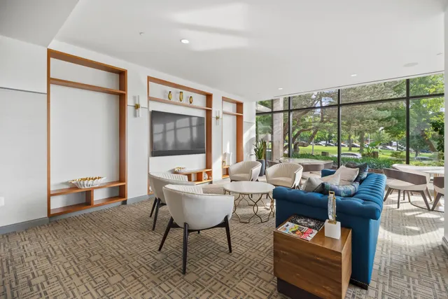 $1,295,000 | 929 North Astor Street, Unit 2706/2708, Milwaukee, WI 53202