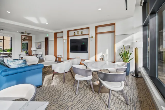 $1,295,000 | 929 North Astor Street, Unit 2706/2708, Milwaukee, WI 53202