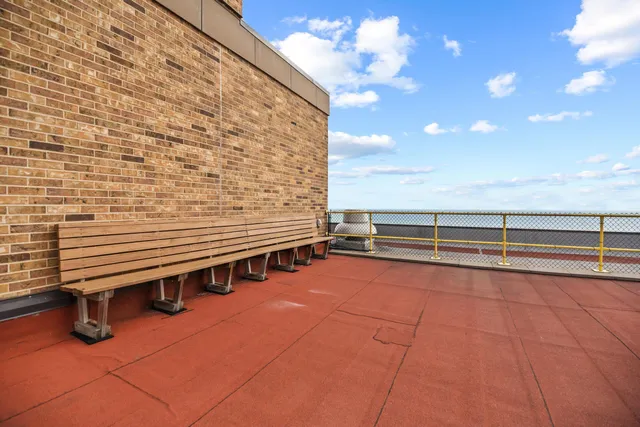 $1,295,000 | 929 North Astor Street, Unit 2706/2708, Milwaukee, WI 53202