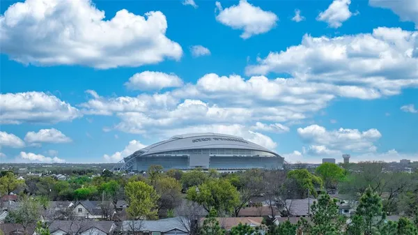 $489,900 | 1201 Beaconsfield Lane, Unit 108, Arlington, TX 76011