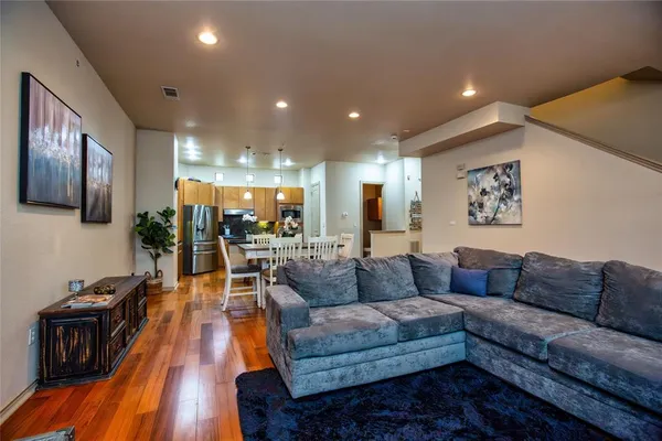 $489,900 | 1201 Beaconsfield Lane, Unit 108, Arlington, TX 76011