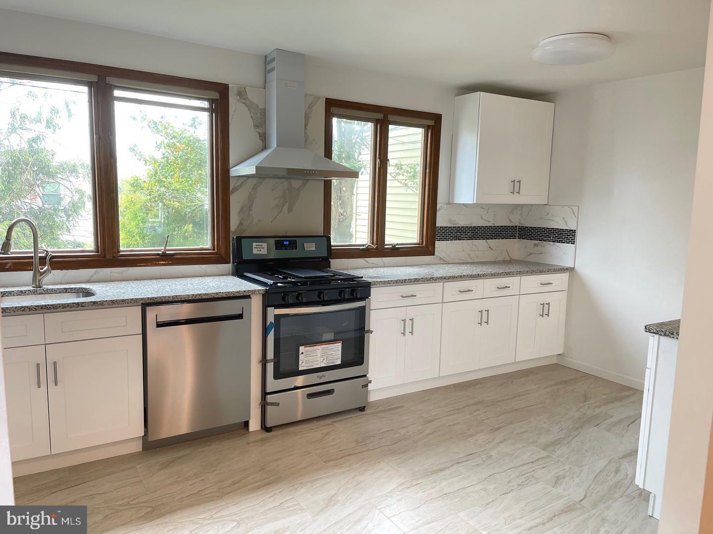 10834 Perrin Road Philadelphia, PA 19154 - Photo 6 of 10