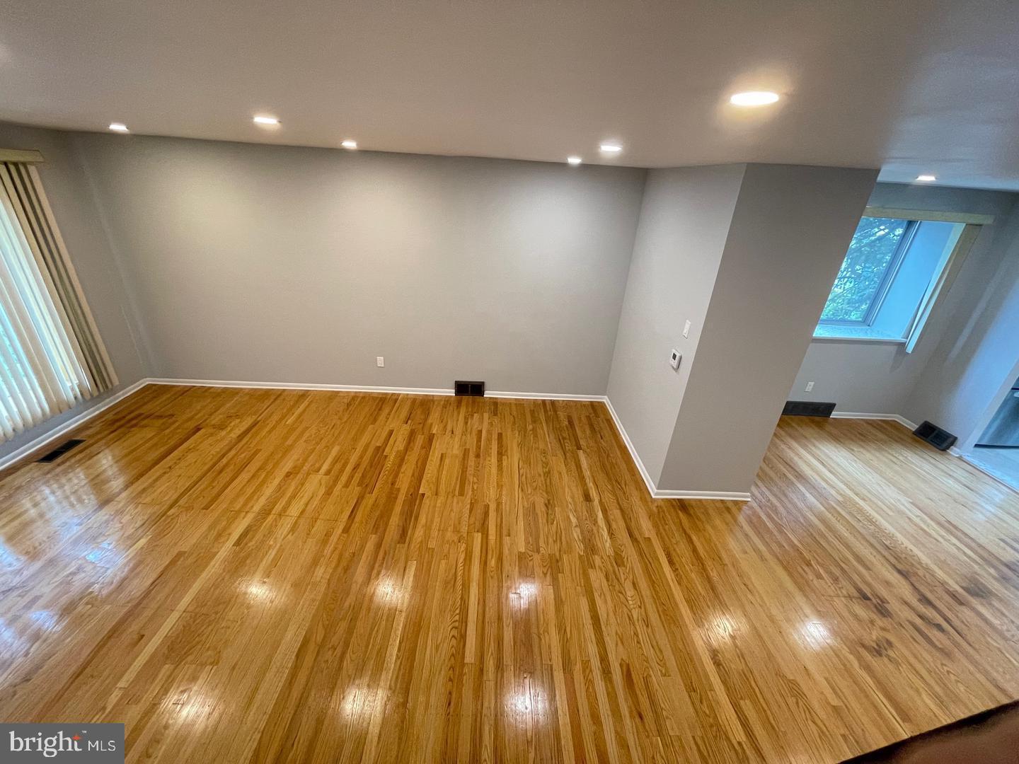 10834 Perrin Road Philadelphia, PA 19154 - Photo 7 of 10