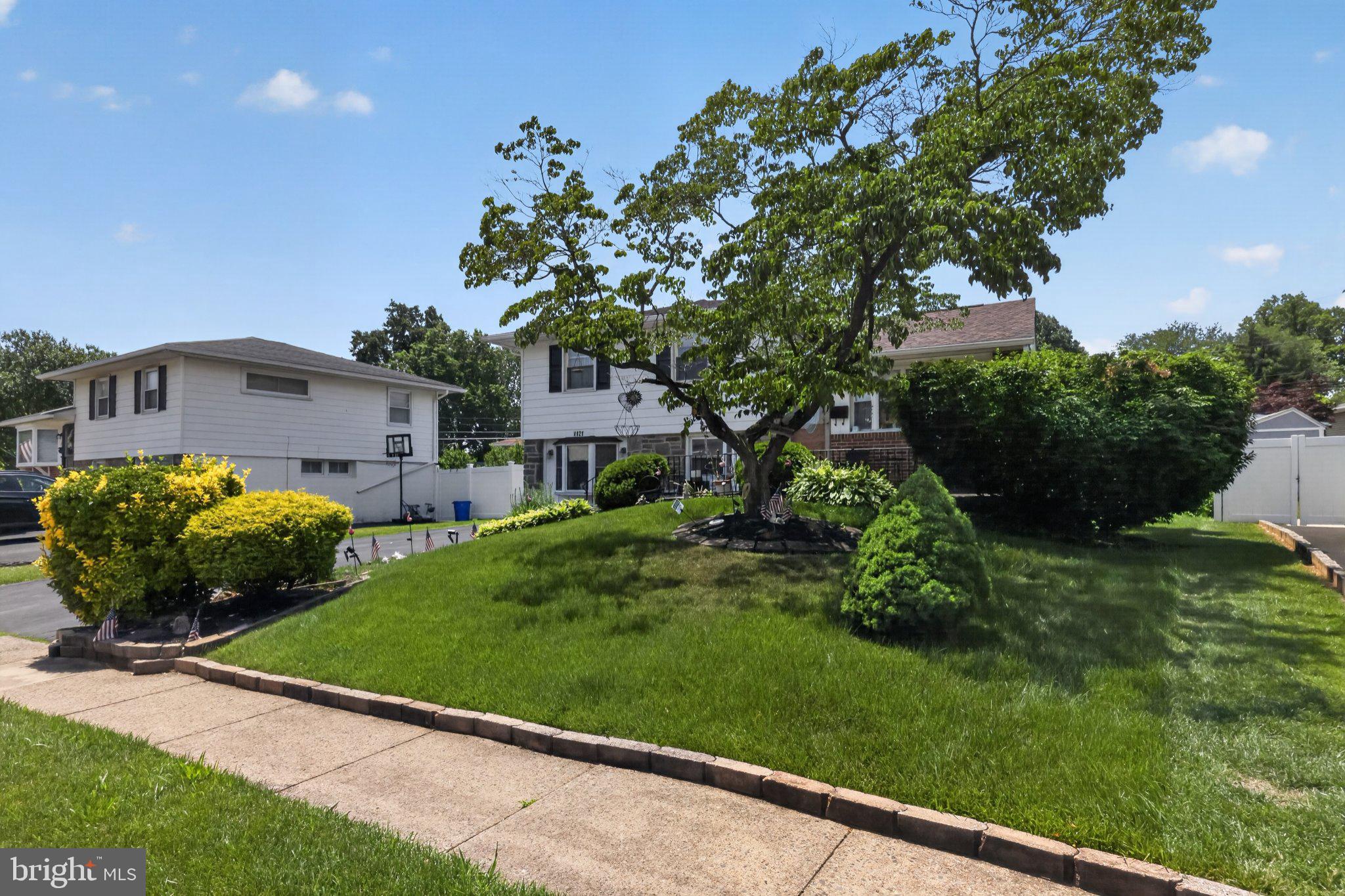 1121 Wynnbrook Road Secane, PA 19018 - Photo 5 of 36 Charming home with lush greenery.