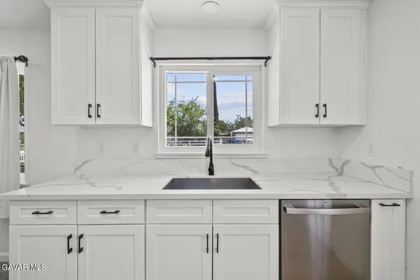 $2,500 | 1135 Pillsbury Street, Lancaster, CA 93534