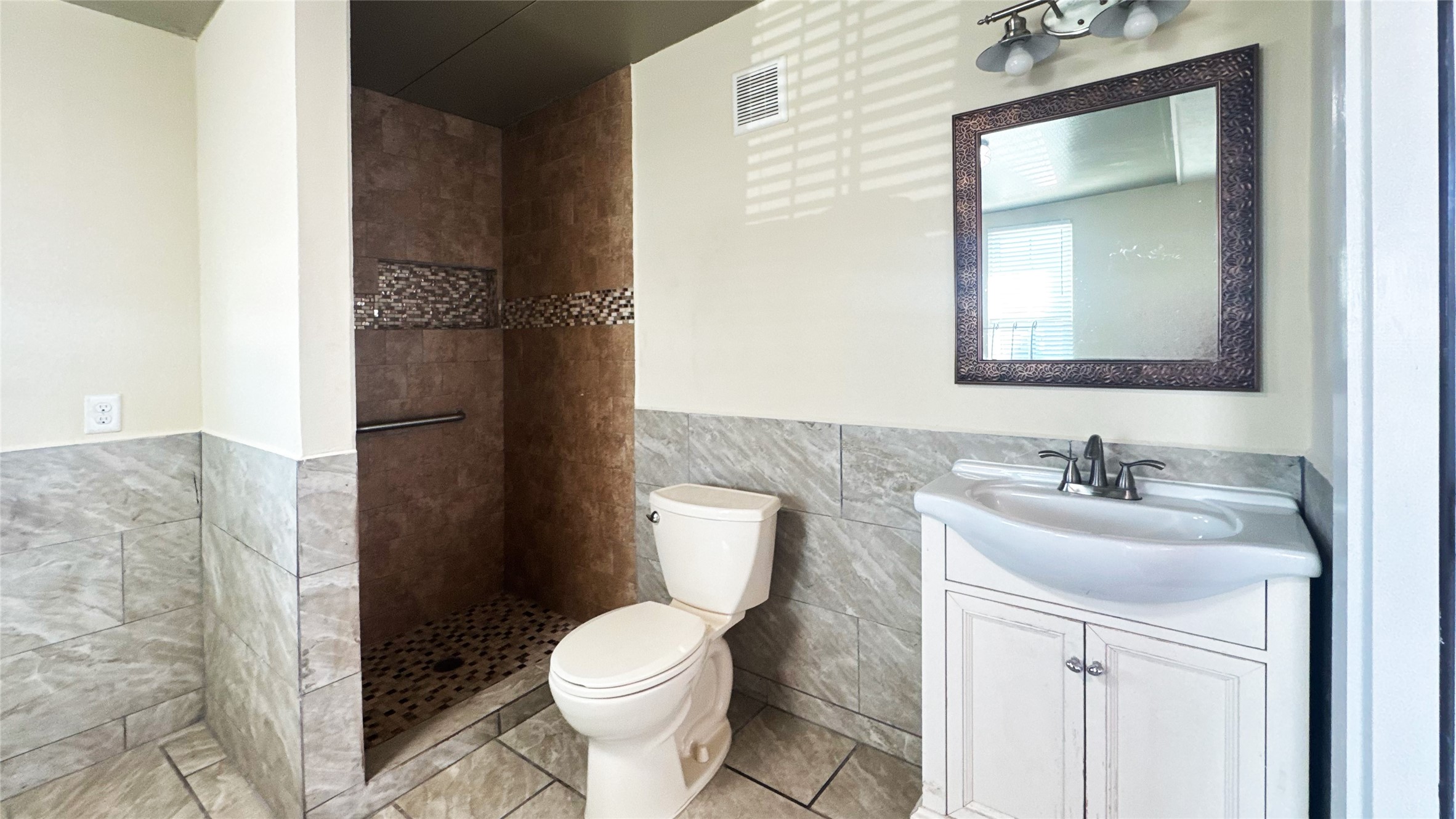 6623 Gulf Freeway Houston, TX 77087 - Photo 32 of 38