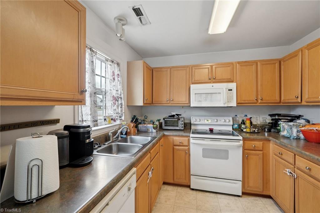 1120 Wesson Court High Point, NC 27265 - Photo 7 of 15