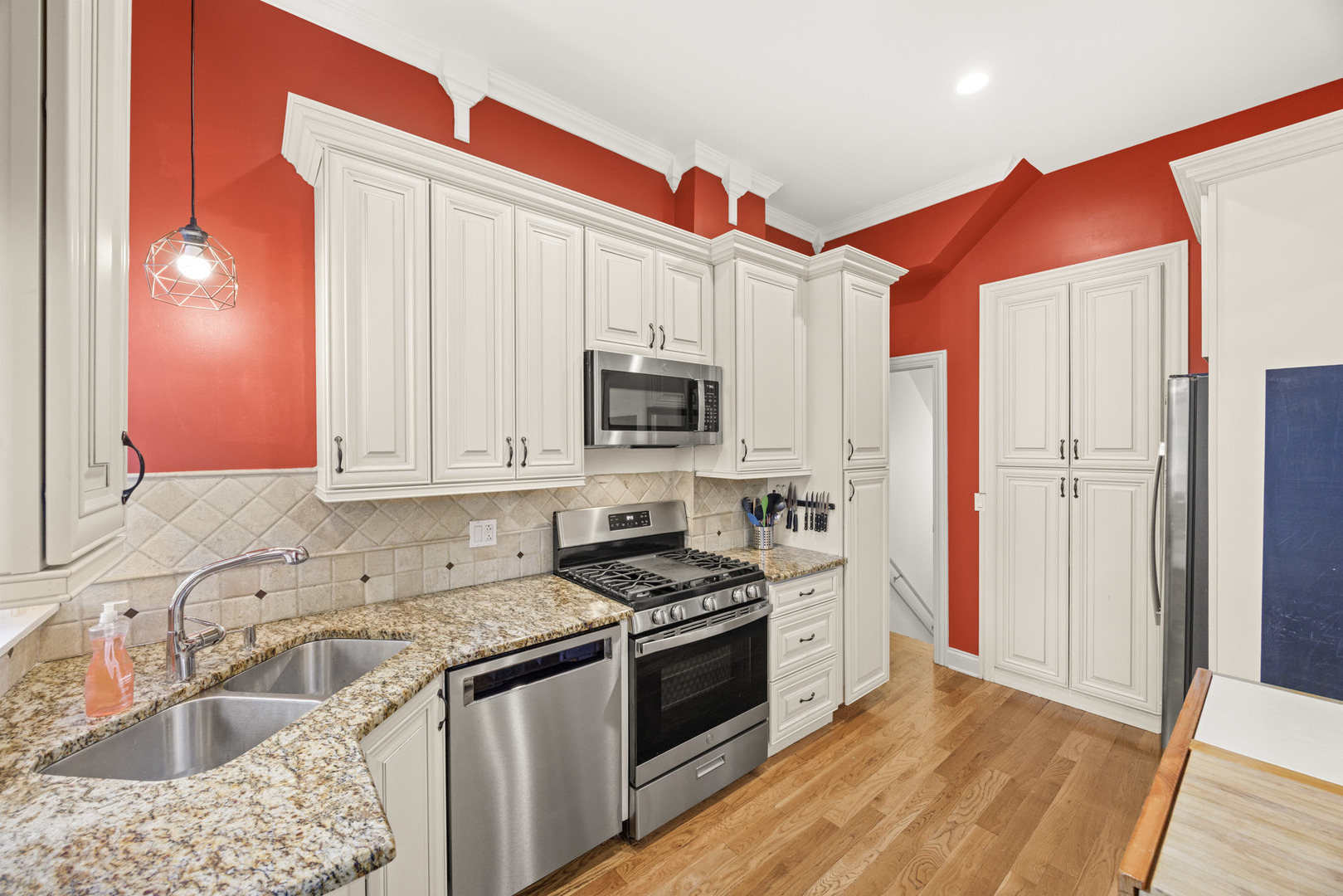 2142 West Bowler Street Chicago, IL 60612 - Photo 10 of 37