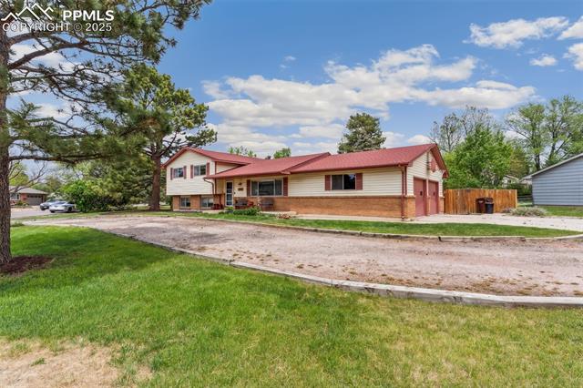 1296 York Road Colorado Springs, CO 80918 - Photo 3 of 37 Gallery Image 3