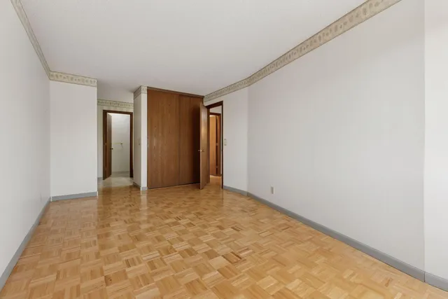 $147,500 | 5697 Green Cir Drive, Unit 219, Minnetonka, MN 55343