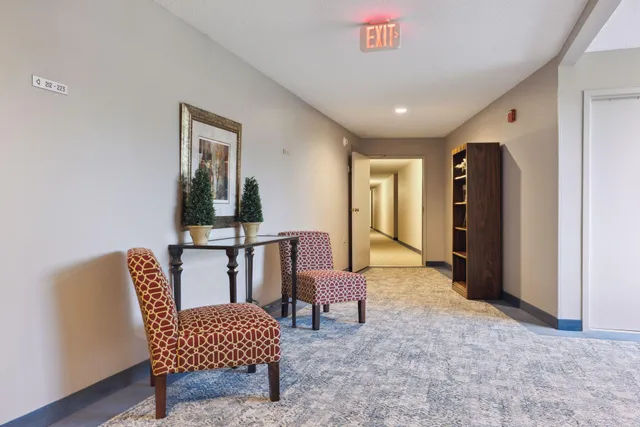 $149,500 | 5697 Green Cir Drive, Unit 219, Minnetonka, MN 55343