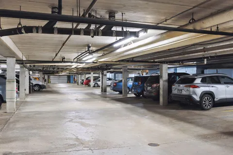 $149,500 | 5697 Green Cir Drive, Unit 219, Minnetonka, MN 55343