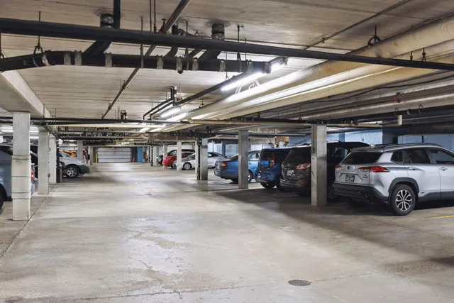 $149,500 | 5697 Green Cir Drive, Unit 219, Minnetonka, MN 55343