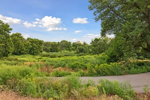 $149,500 | 5697 Green Cir Drive, Unit 219, Minnetonka, MN 55343