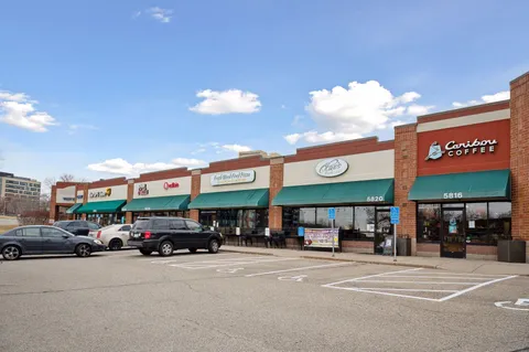 $149,500 | 5697 Green Cir Drive, Unit 219, Minnetonka, MN 55343