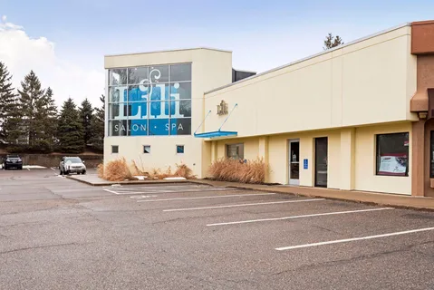 $149,500 | 5697 Green Cir Drive, Unit 219, Minnetonka, MN 55343