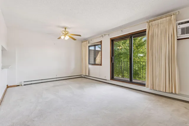 $147,500 | 5697 Green Cir Drive, Unit 219, Minnetonka, MN 55343