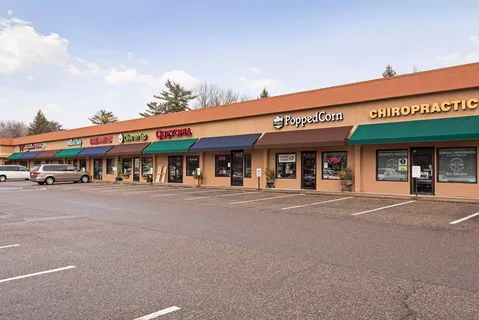 $149,500 | 5697 Green Cir Drive, Unit 219, Minnetonka, MN 55343