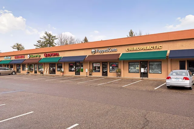 $149,500 | 5697 Green Cir Drive, Unit 219, Minnetonka, MN 55343