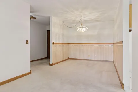 $149,500 | 5697 Green Cir Drive, Unit 219, Minnetonka, MN 55343