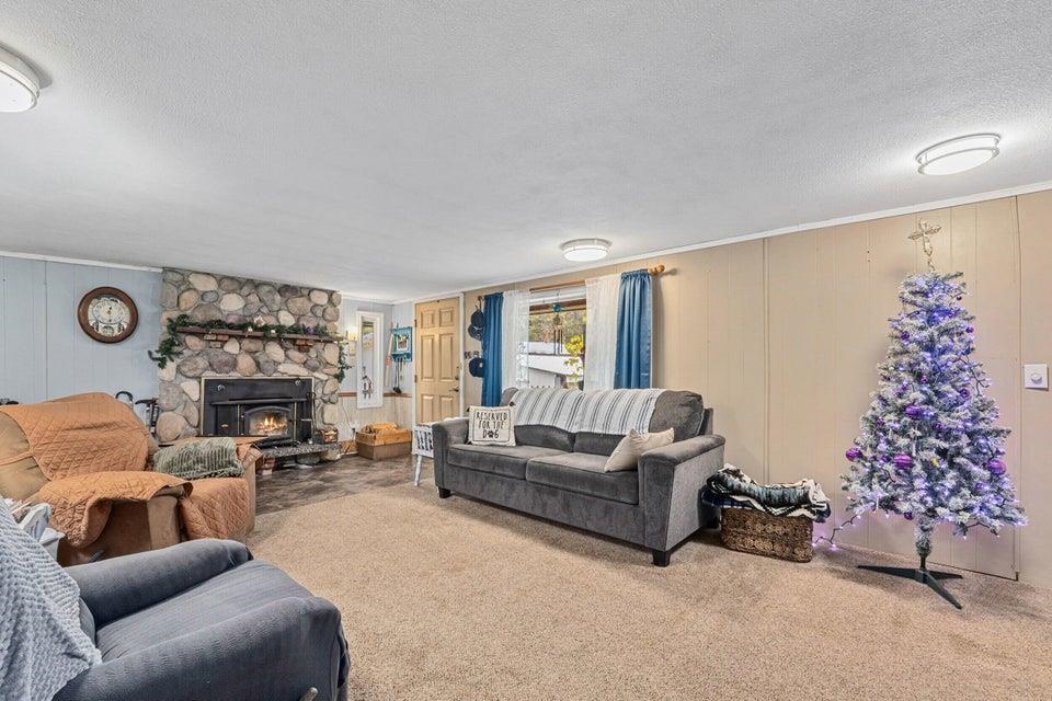 21018 North Austin Road Colbert, WA 99005 - Photo 11 of 38