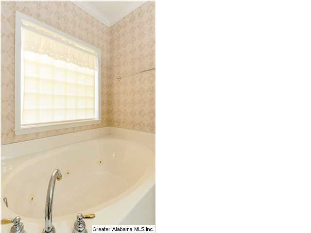 629 Willow Crest Road Birmingham, AL 35226 - Photo 15 of 28