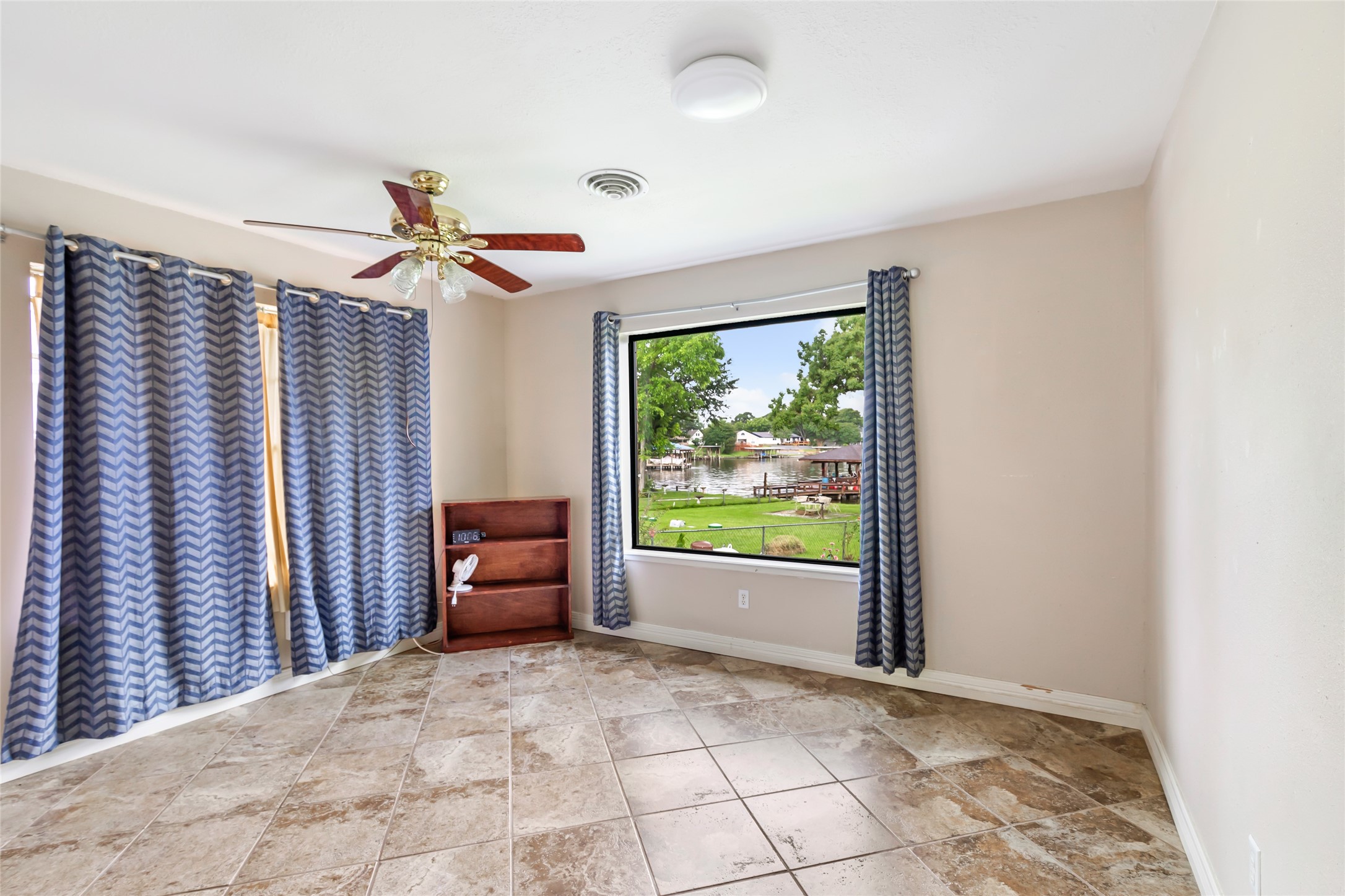 406 Kickapoo Drive Livingston, TX 77351 - Photo 15 of 42