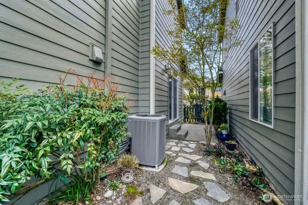 a view of a back yard of the house