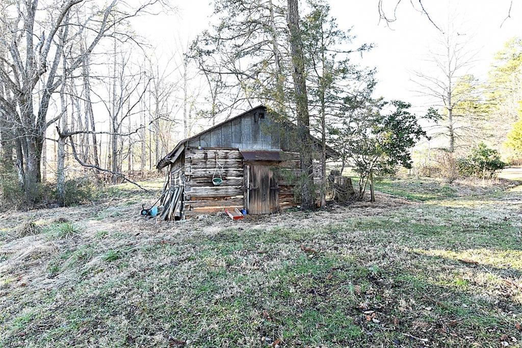 5148 Baker Road East Bend, NC 27018 - Photo 4 of 16 Gallery Image 4