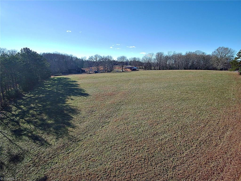 5148 Baker Road East Bend, NC 27018 - Photo 9 of 16 Gallery Image 9