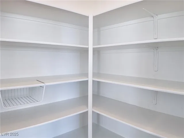 $5,575 | 5817 Yellow Ridge Avenue, Las Vegas, NV 89131