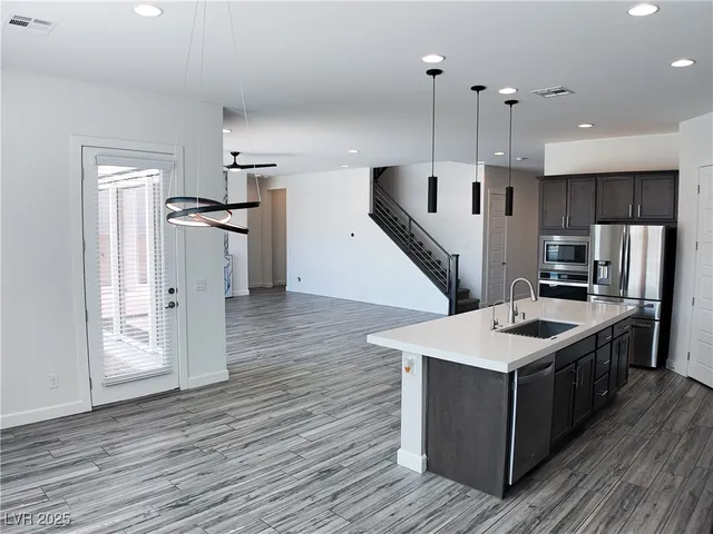 $5,575 | 5817 Yellow Ridge Avenue, Las Vegas, NV 89131