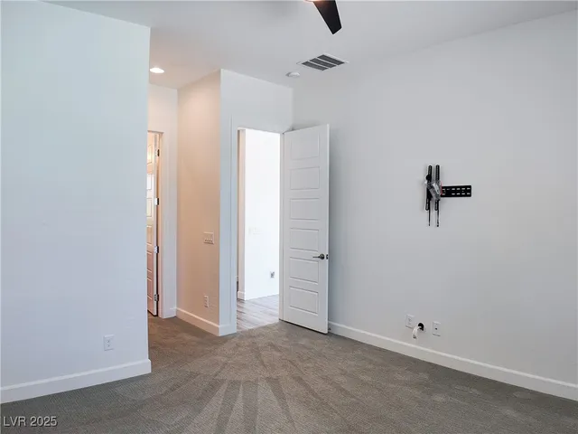 $5,575 | 5817 Yellow Ridge Avenue, Las Vegas, NV 89131