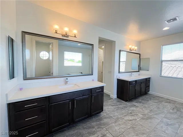 $5,575 | 5817 Yellow Ridge Avenue, Las Vegas, NV 89131