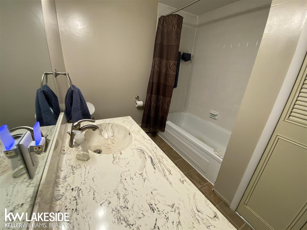 30241 Utica Road Roseville, MI 48066 - Photo 9 of 10