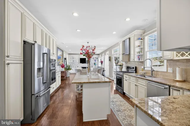 $1,265,000 | 2013 Sullivan Lane, Silver Spring, MD 20906