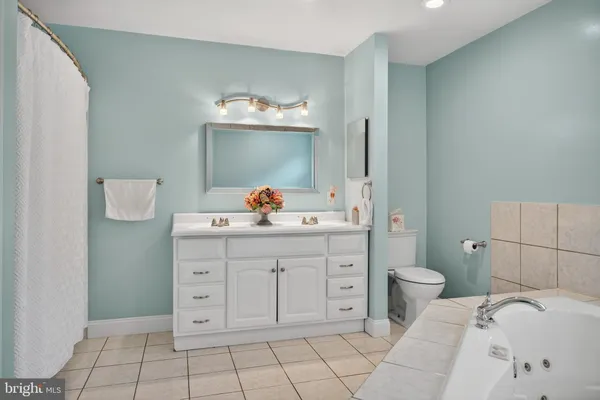 $1,265,000 | 2013 Sullivan Lane, Silver Spring, MD 20906