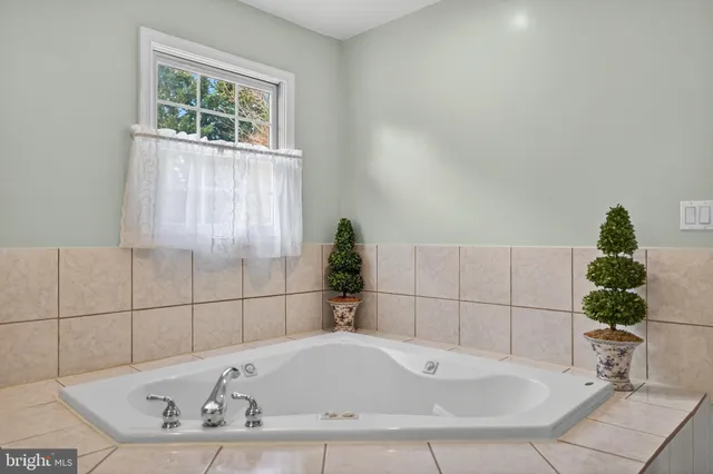 $1,265,000 | 2013 Sullivan Lane, Silver Spring, MD 20906