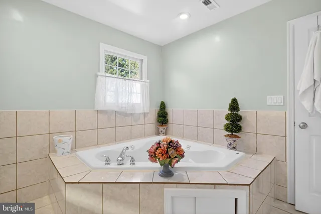 $1,265,000 | 2013 Sullivan Lane, Silver Spring, MD 20906