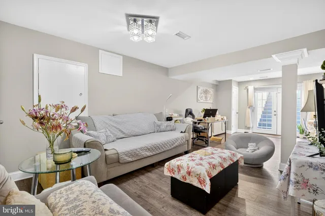 $1,265,000 | 2013 Sullivan Lane, Silver Spring, MD 20906