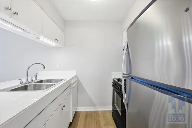 a close view of sink and tap