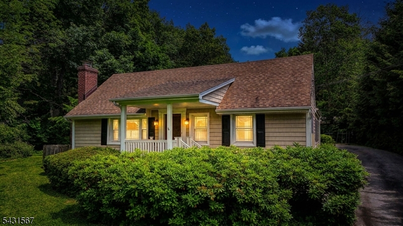 28 Saw Mill Road Warren, NJ 07059 - Photo 5 of 38