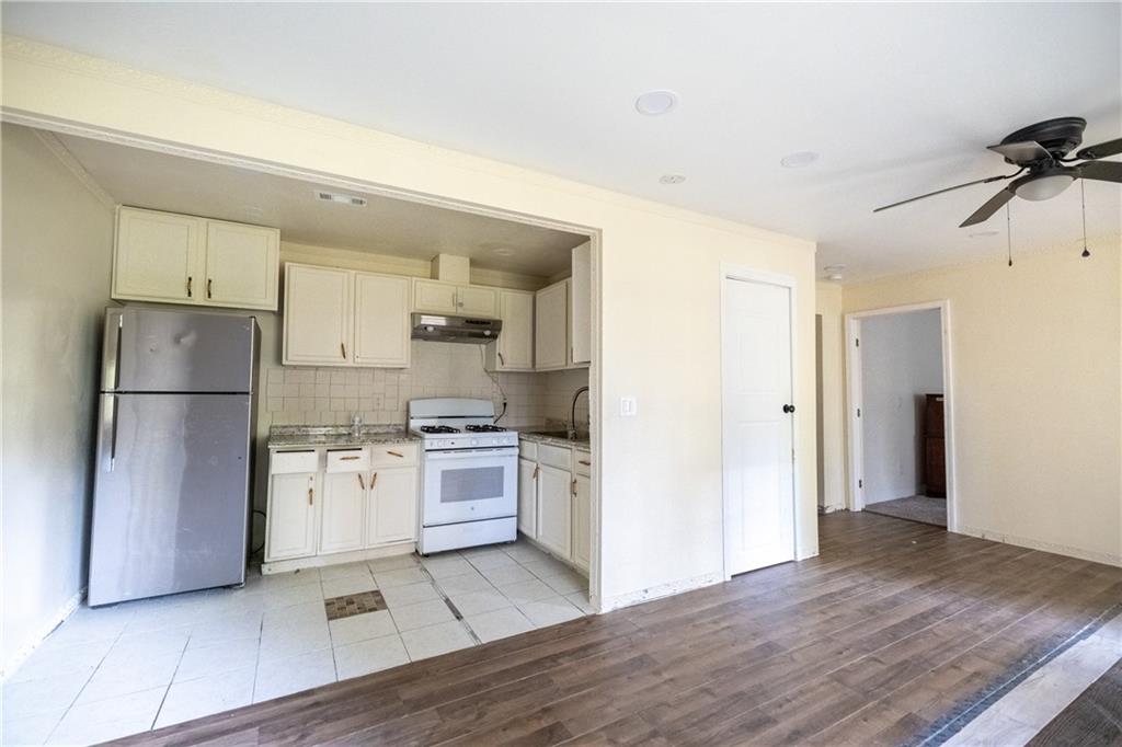 3635 Spring Mesa Drive Southwest Snellville, GA 30039 - Photo 9 of 31