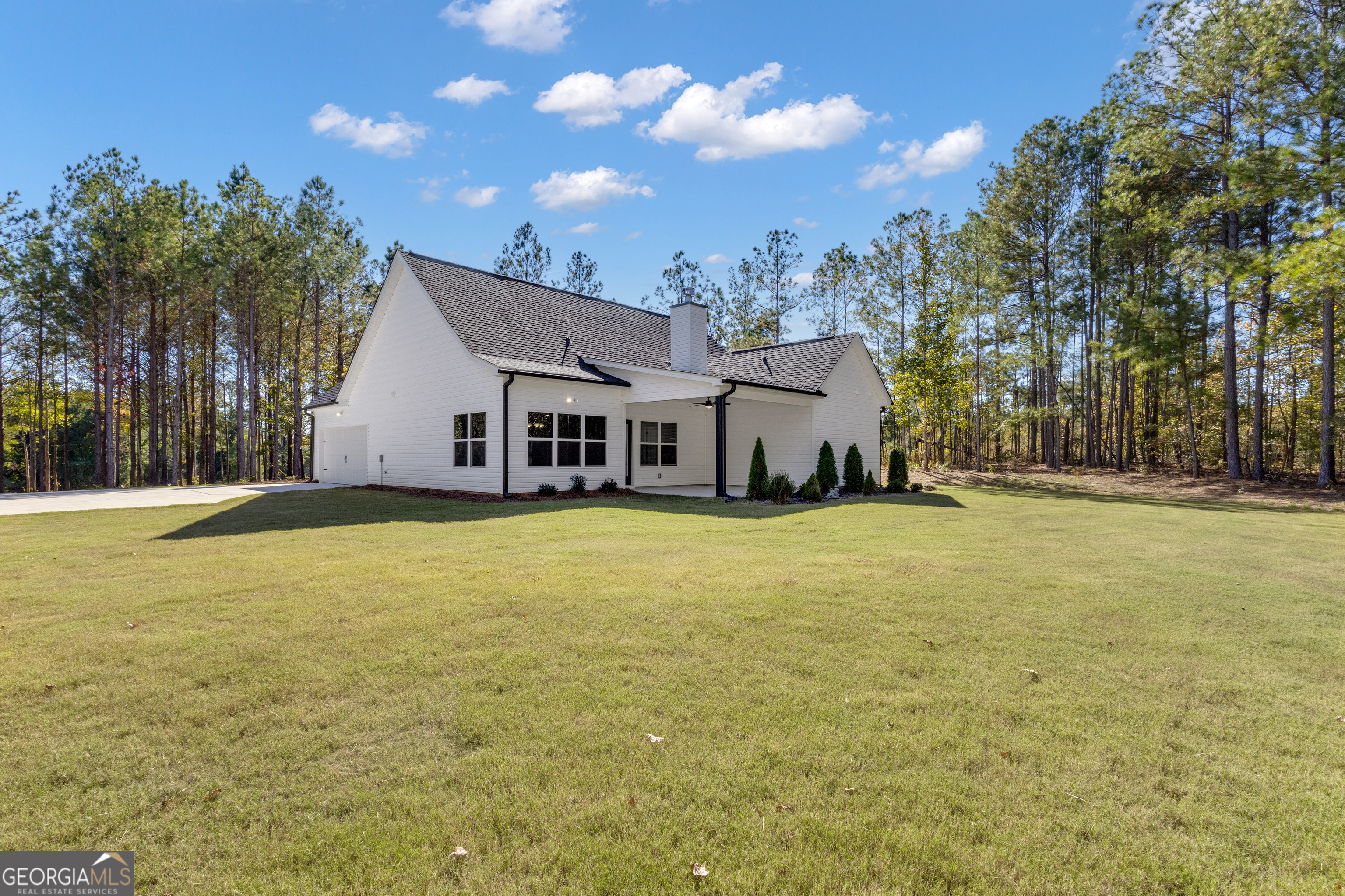 2114 Allie Road Greenville, GA 30222 - Photo 31 of 48 a front view of a house with a yard
