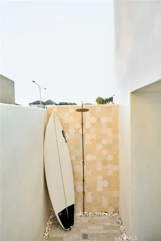 a view of a living room