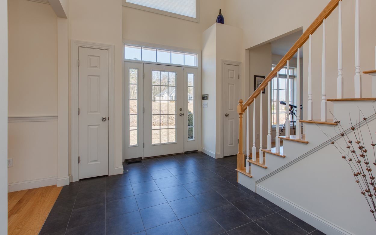 21 Collins Way Pelham, NH 03076 - Photo 16 of 35
