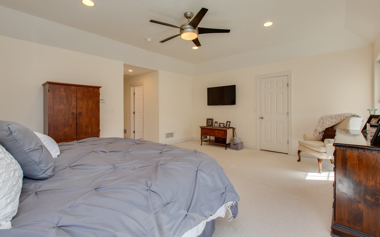 21 Collins Way Pelham, NH 03076 - Photo 20 of 35