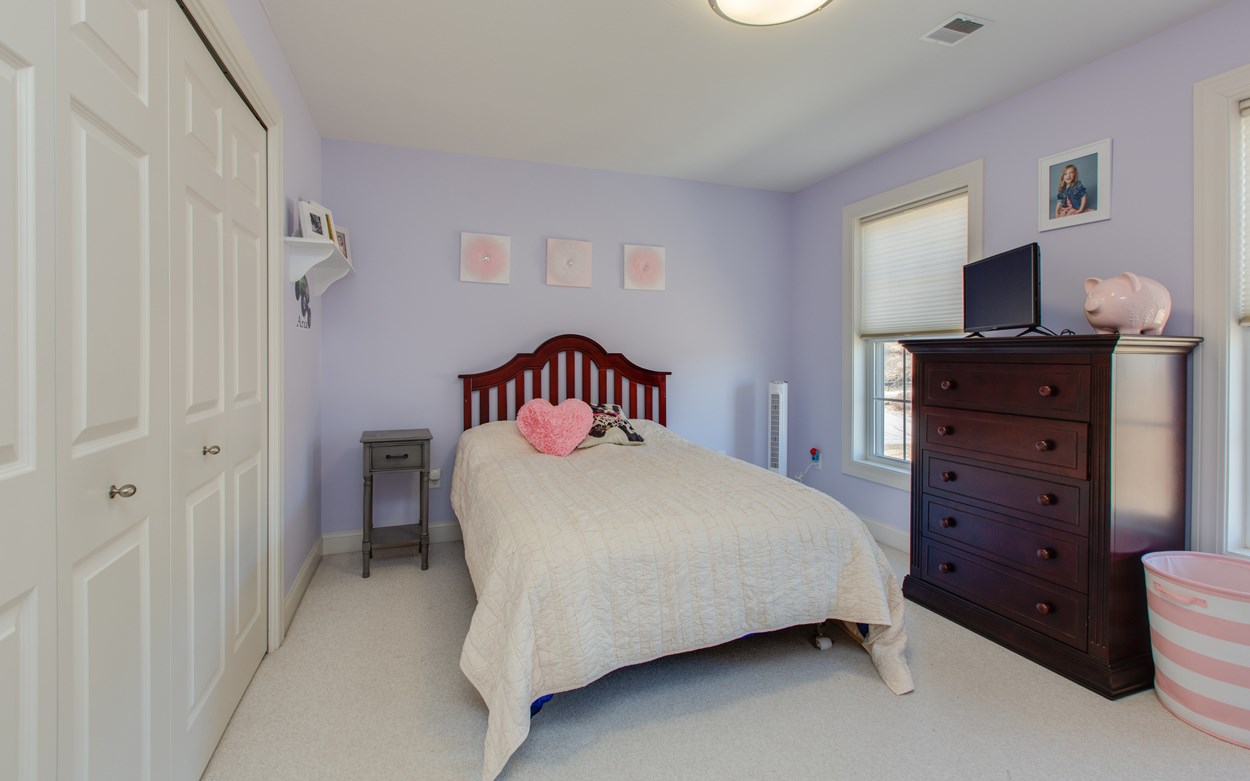 21 Collins Way Pelham, NH 03076 - Photo 25 of 35