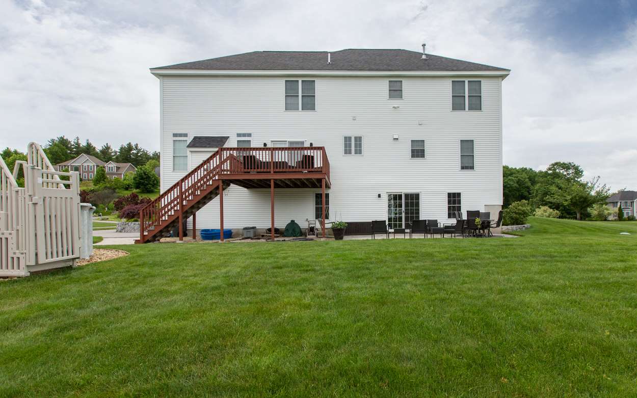 21 Collins Way Pelham, NH 03076 - Photo 29 of 35