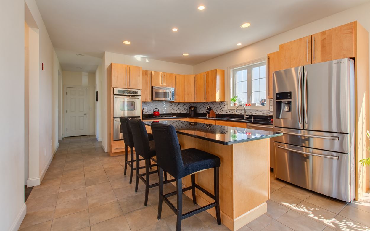 21 Collins Way Pelham, NH 03076 - Photo 6 of 35